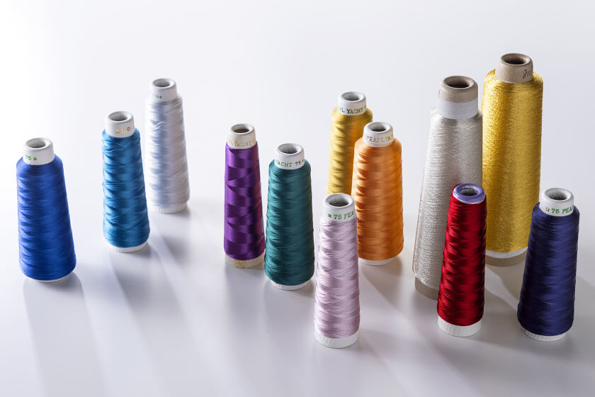 豊富な種類の刺繍糸