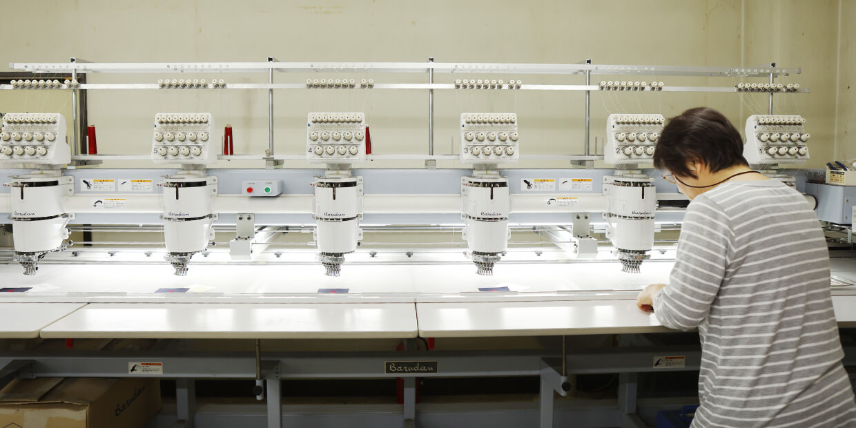 弊社独自の「マイクロ刺繡」